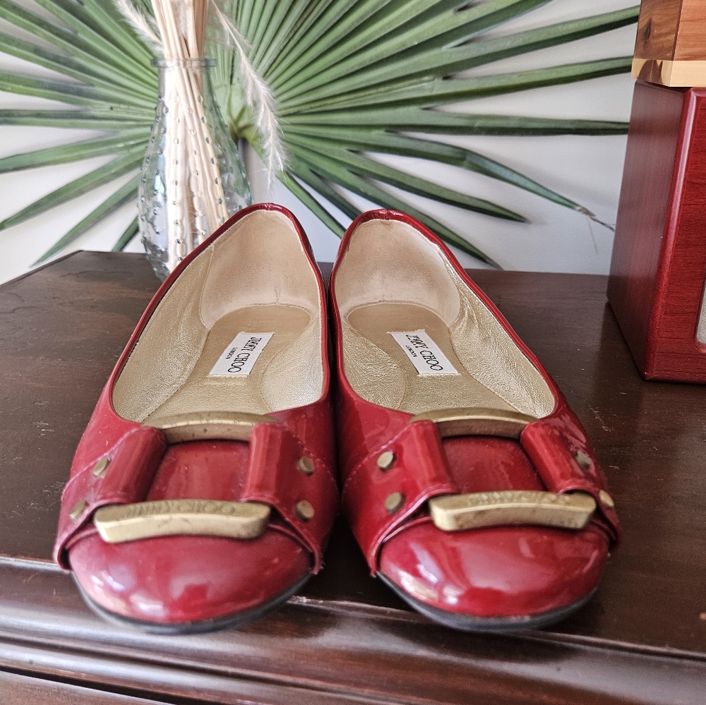Jimmy Choo Glossy Patent Leather Red Flats with Gold Accents - Size 38.5 - Picture 4 of 15